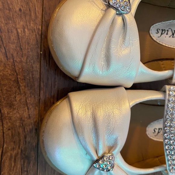 Dress Shoes - Picture 3 of 5